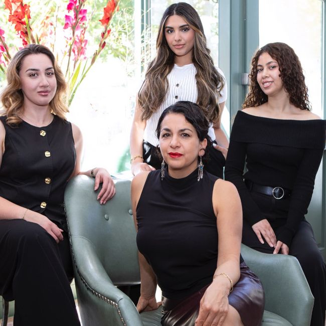 Teamfoto Leyla Sahin mit Ihrem Stylistinnen